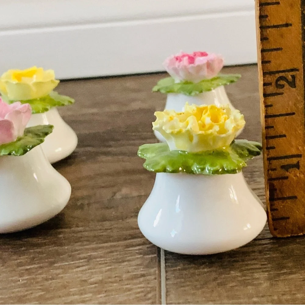 Atnsley salt and pepper shakers